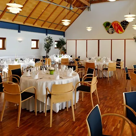 מלון Oberschwaebischer Hof 4*