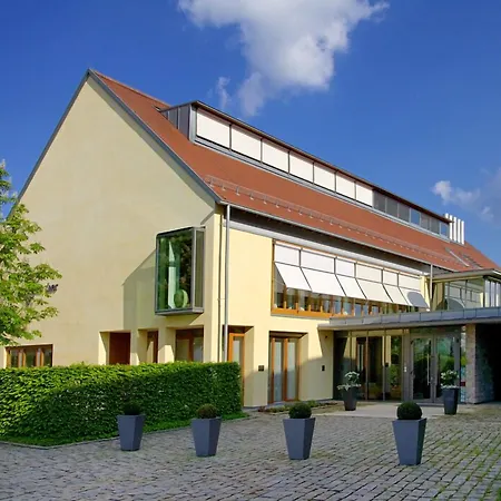 מלון Oberschwaebischer Hof Schwendi